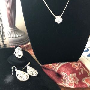 How about this bundle? Necklace, earrings ring!